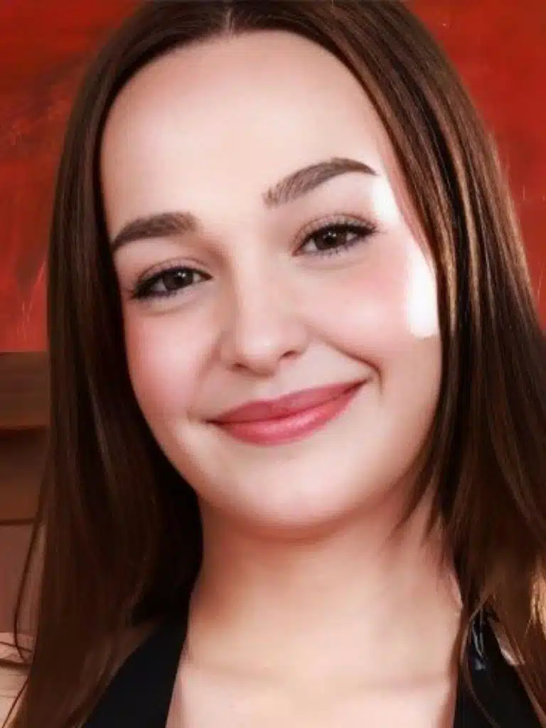 Rissa May Biography: Wiki, Age, Career, Height, Weight, Boyfriend, Net Worth & More